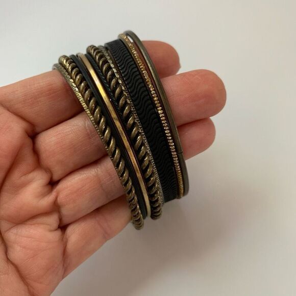 Set of 10 Mixed Black & Bronze Metal Bangles – Boho Layered Look - Picture 2 of 8